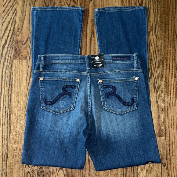 Rock & Republic NWT Low Rise Typhoon Bootcut Jeans - Picture 17 of 17